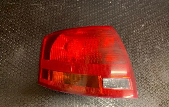 Audi A4 S4 B7 8E 8H Rear/tail lights 8E9945095E 484001 748011
