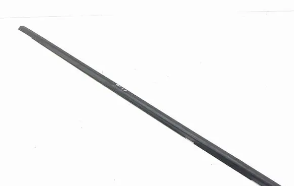 Opel Mokka X Front door glass trim molding 