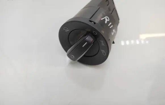 Volkswagen Polo V 6R Light switch