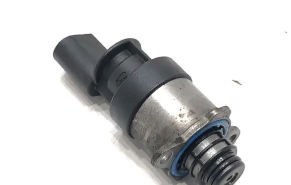 Audi A6 S6 C7 4G Fuel pressure regulator 