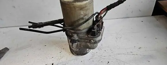 Volkswagen Polo IV 9N3 Power steering pump 6Q0423156AB 6Q0423371