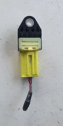 Lexus CT 200H Airbag deployment crash/impact sensor