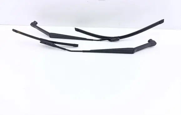 Front wiper blade arm