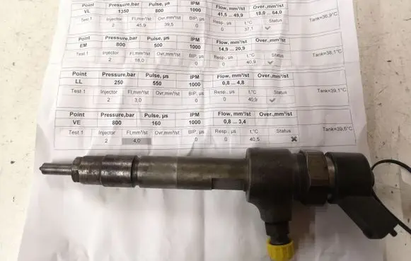 Alfa Romeo 156 Fuel injector 0445110002