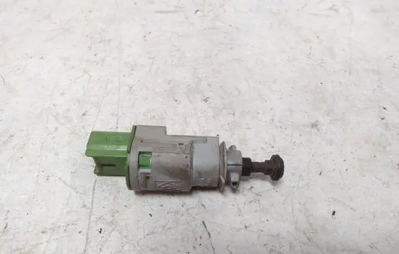 Clutch pedal sensor