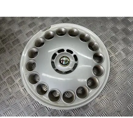 Alfa Romeo 156 R15 wheel hub/cap/trim 60614531