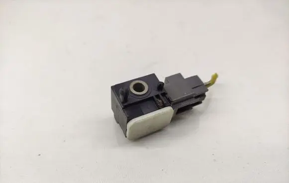 Hyundai Santa Fe Airbag deployment crash/impact sensor 959202B000