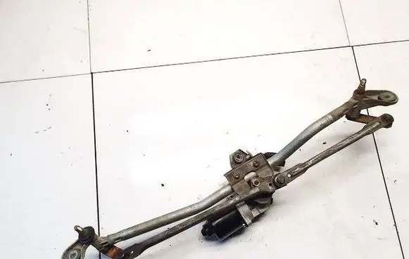 Front wiper linkage and motor