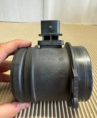 Audi A5 8T 8F Mass air flow meter 079133471 12292438