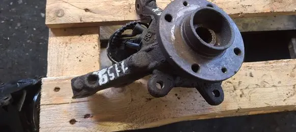 Suzuki Liana Front wheel hub 