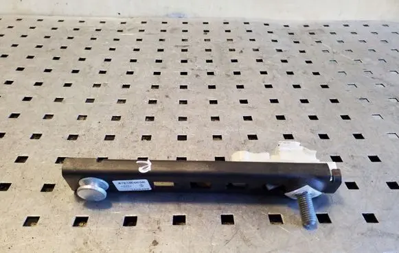 Renault Scenic III - Grand scenic III Seat belt adjustment rail 878240003R