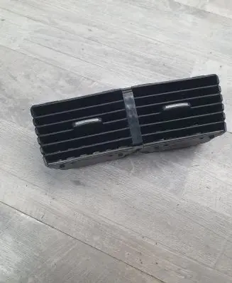 Subaru Forester SH Dash center air vent grill 66110FG020