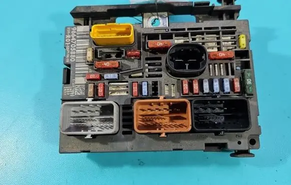 Citroen C4 Grand Picasso Central body control module 9664705880 IMPRK1586863