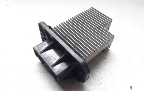 Toyota Avensis T220 Heater blower fan relay 