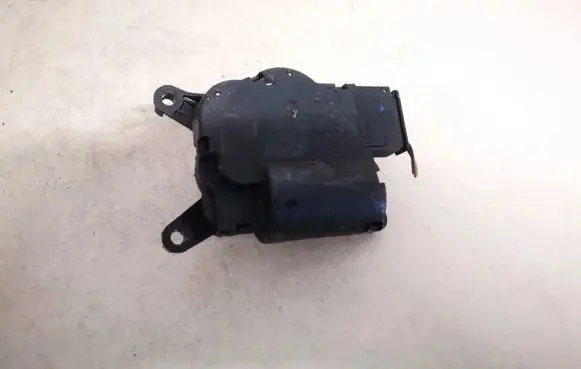 Opel Corsa D Air flap motor/actuator a21000700 3075929