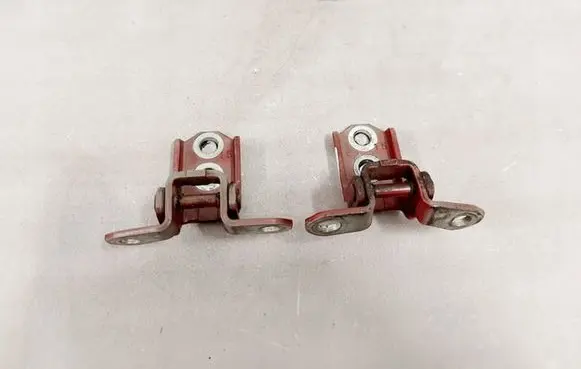 Nissan Juke I F15 Front door hinge set 