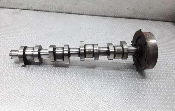 Volkswagen Golf IV Camshaft 