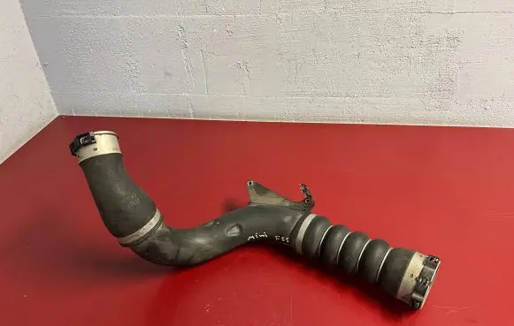 Mini One - Cooper F56 F55 Intercooler hose/pipe 8616211 8655836 13718616211