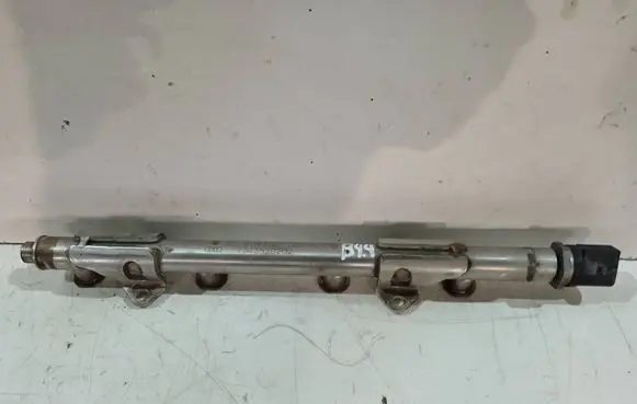 Skoda Octavia Mk3 (5E) Fuel main line pipe 04E133320D
