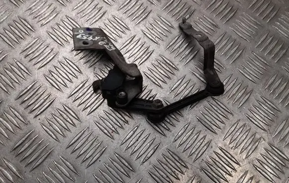 Mercedes-Benz A W177 Rear air suspension level height sensor A0009059413