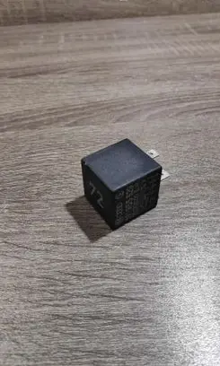 Volkswagen Golf II Other relay 191955529