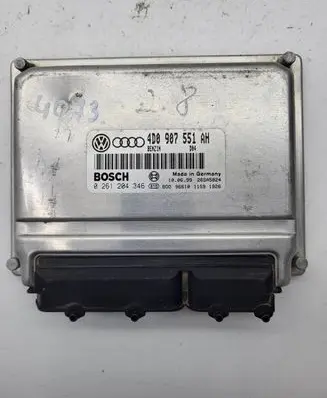 Volkswagen PASSAT B5 Engine control unit/module 4D0907551AH 0261204346