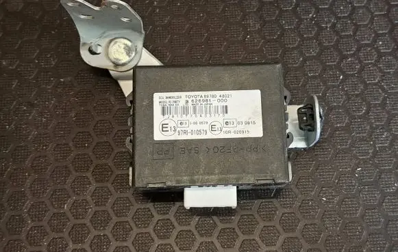 Lexus RX 330 - 350 - 400H Immobilizer control unit/module 8978048021 97RI010579 626981000
