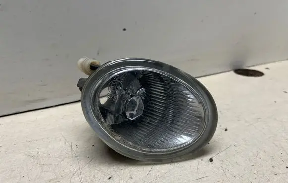 Toyota Avensis Verso Front fog light 21171
