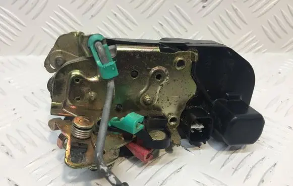 Jeep Grand Cherokee (WJ) Rear door lock