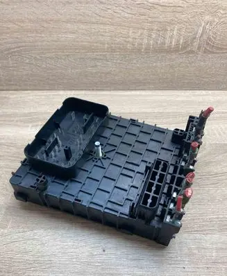 Volkswagen PASSAT B6 Fuse module 3C0971249 15317452 L0074906270206