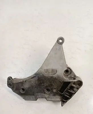 Volkswagen PASSAT B7 Engine mounting bracket 03L199207