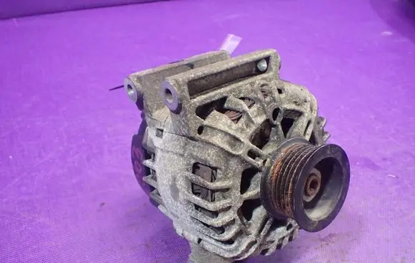 Opel Astra J Generator/alternator 