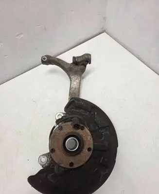 Audi A4 S4 B6 8E 8H Front wheel hub 