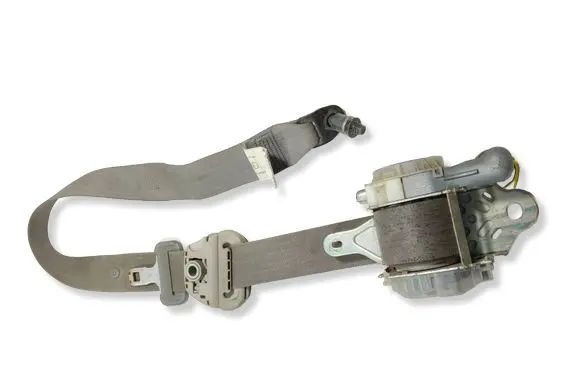 Toyota Hilux (AN10, AN20, AN30) Front seatbelt G087901 G087917 25885