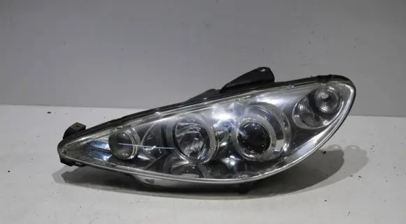 Peugeot 206 Headlight/headlamp PEUGEOT 206 LAMPA PRZÓD LEWA ZAMIENNIK
