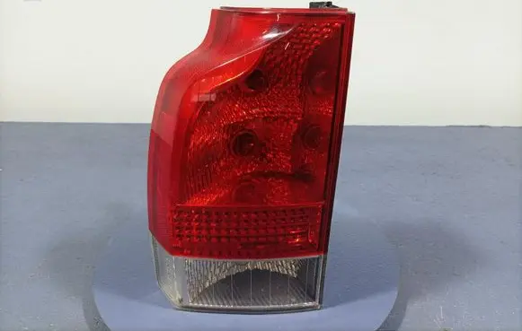 Volvo V70 Rear/tail lights 161037