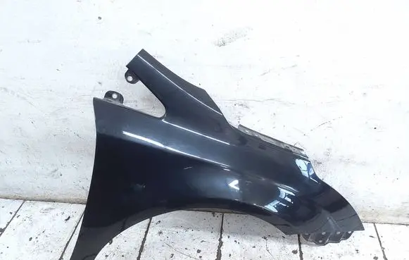 Toyota Avensis T270 Fender 