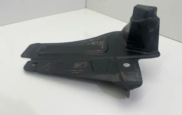 BMW 3 E90 E91 Other under body part 51757166649 15677210 5175716664902