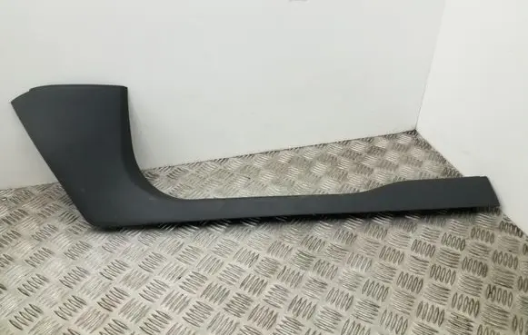 Front sill trim cover