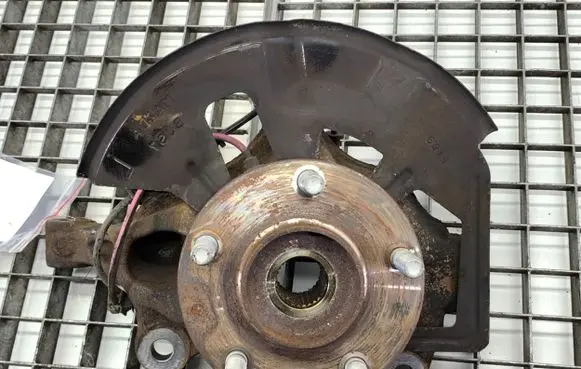 Mazda 3 II Front wheel hub spindle knuckle