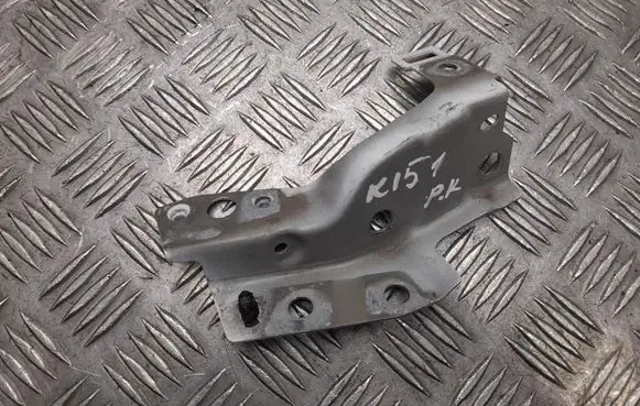 Polestar 4 Engine mounting bracket 