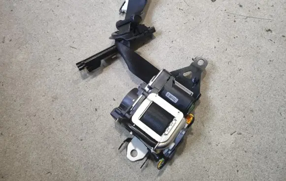 Mercedes-Benz S W222 Front seatbelt A2228602685