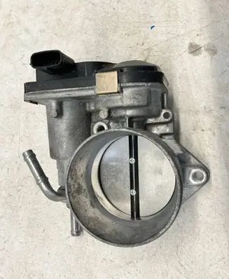 Toyota RAV 4 (XA50) Electric throttle body valve 2203025020