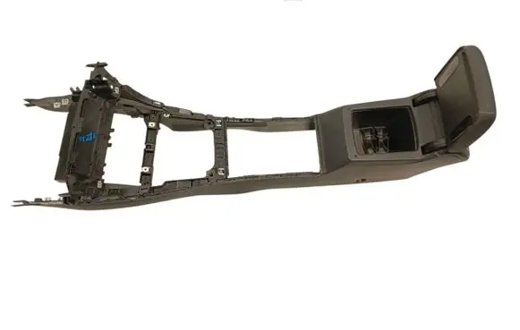 Volkswagen Polo VI Center console 