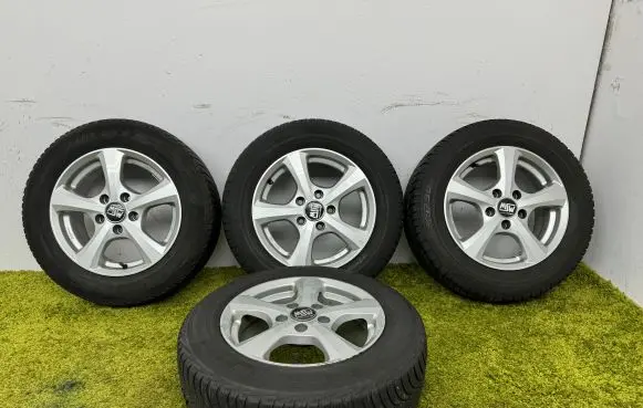 Nissan Micra K14 R15 alloy rim 