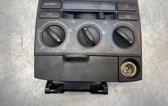 Toyota Corolla Verso E121 Climate control unit 1A421006 7410413020