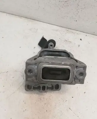 Engine mount bracket