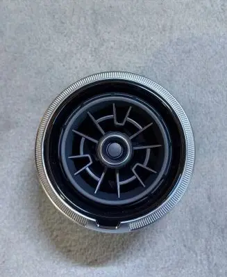 Rear air vent grill