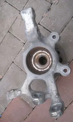 Mercedes-Benz CLS C218 X218 Front wheel hub 21806