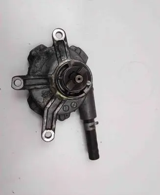 Toyota Yaris Vacuum pump